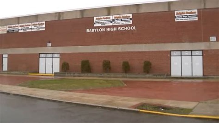 
Is norovirus contagious? Over 200 Babylon High School students catch infection at school dance 